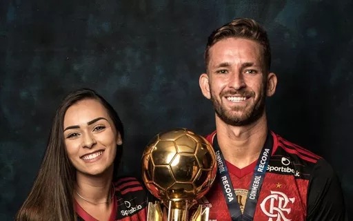 Tainá Castro e Léo Pereira